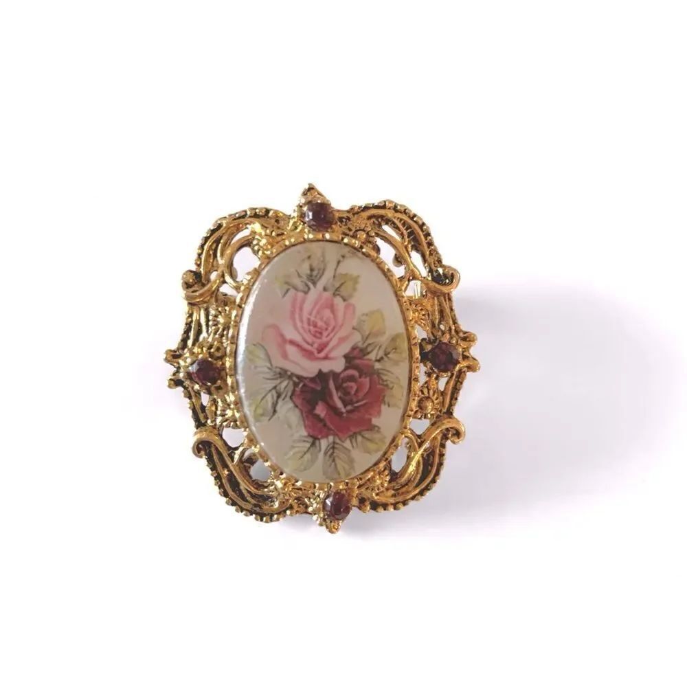 Vintage Rose Cabochon Gold Filagree Brooch